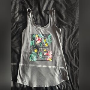 ⭐️No Boundaries Gray Graphic Tank Top Relaxed Fit